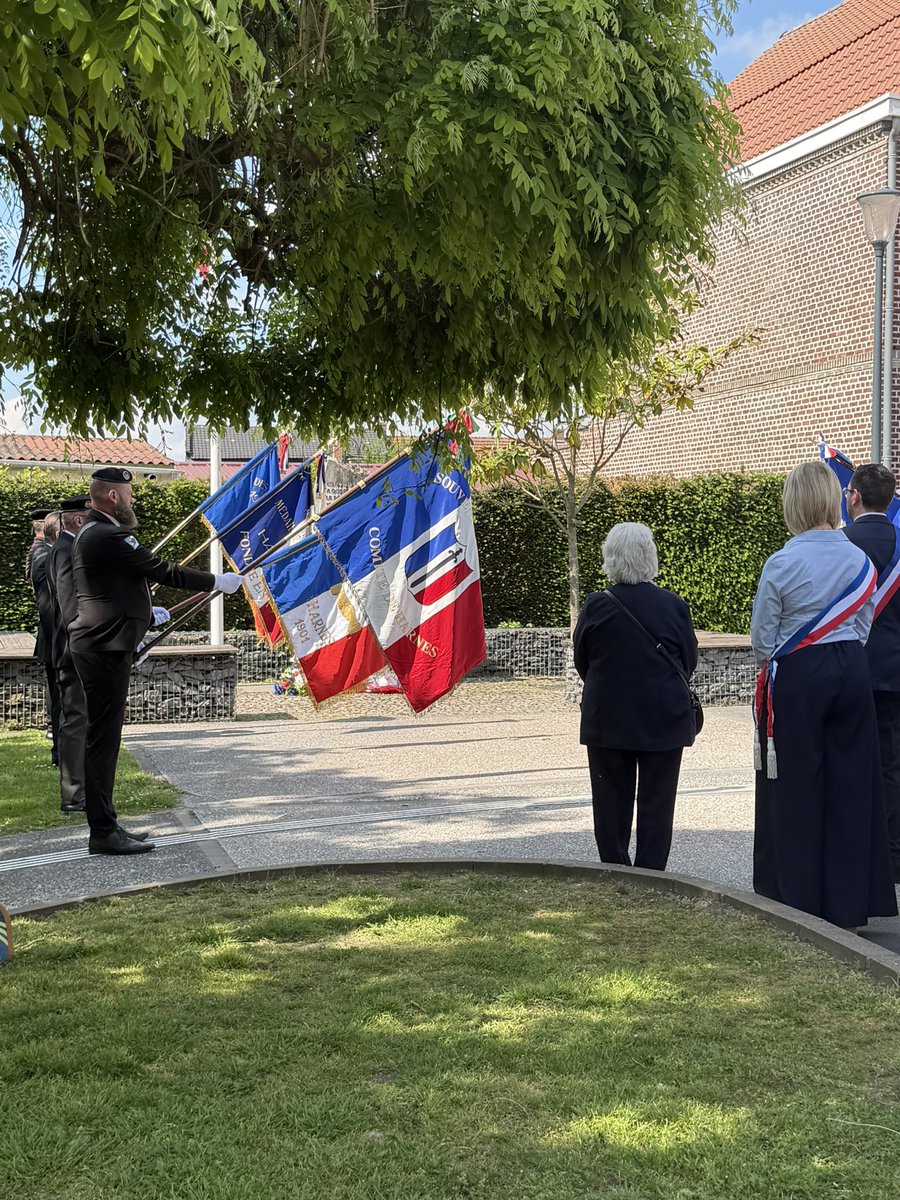 gblaize31's tweet photo. En ce 8 mai 2026, à Harnes, nous rendons hommage à celles et ceux qui ont combattu pour la liberté et la paix.
Le devoir de mémoire nous rappelle l’importance de transmettre aux générations futures le souvenir des sacrifices consentis durant la guerre.
N’oublions jamais le courage des combattants et des victimes, afin que l’Histoire éclaire toujours notre avenir.