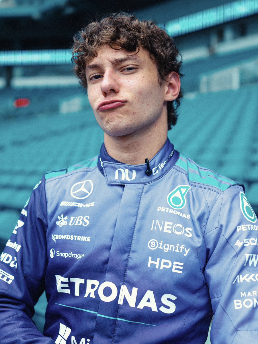 Mercedes-AMG PETRONAS F1 Team (@mercedesamgf1) on Twitter photo 