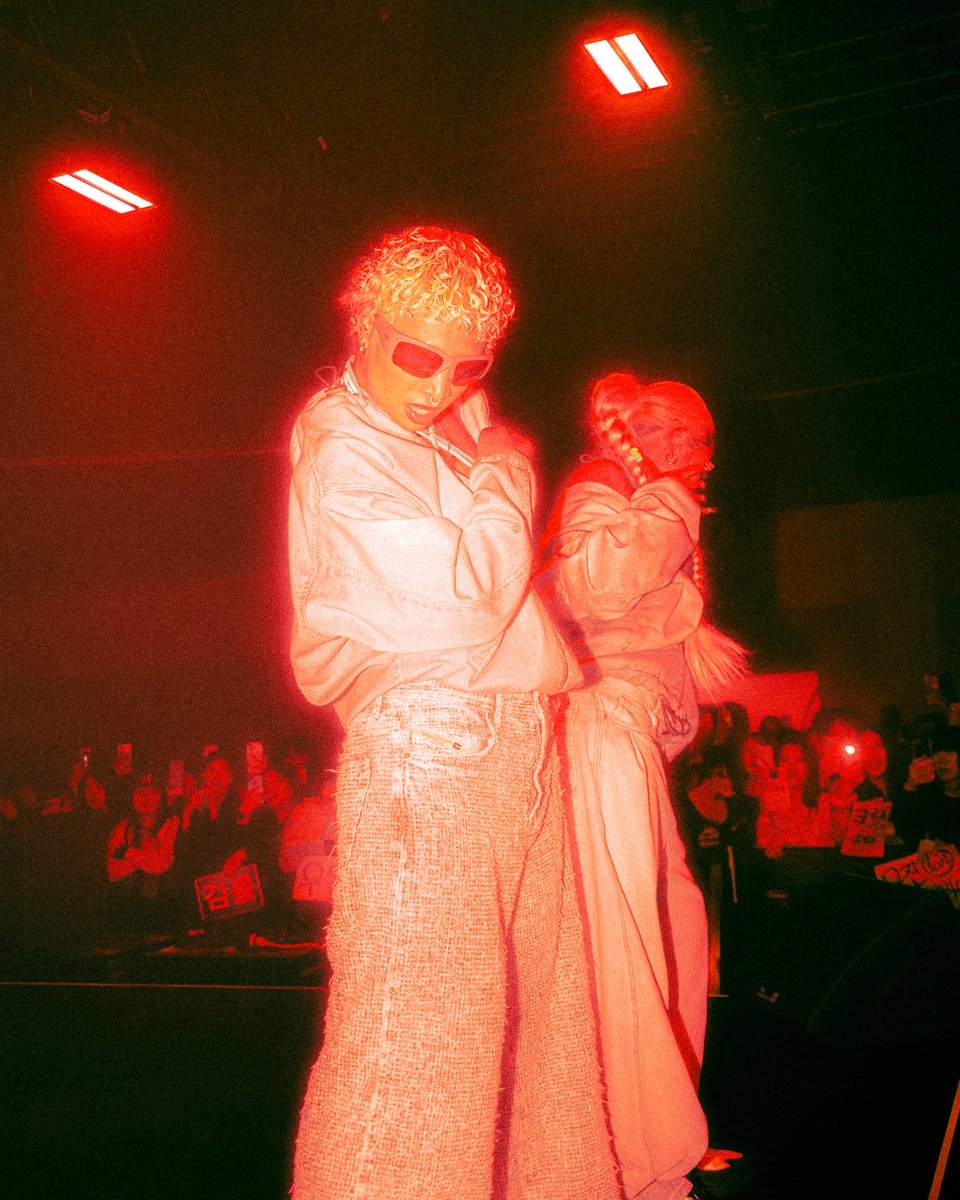 Diesel_Japan's tweet photo. DIESEL OSAKA OPENING PARTY
━━━━━━━━━━━━━━━━━━
新しいDIESEL OSAKAを祝して開催されたオープニングパーティ。
ライブパフォーマンスやダンス、DJで会場は熱狂に包まれました。
#NAZANAEL
#DJRICO
#7
#MINAMI
#RICOHIRAI
#DIESEL https://t.co/fwjHgV2jJO