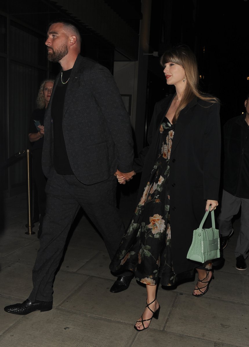Taylor Swift in 4k tweet media