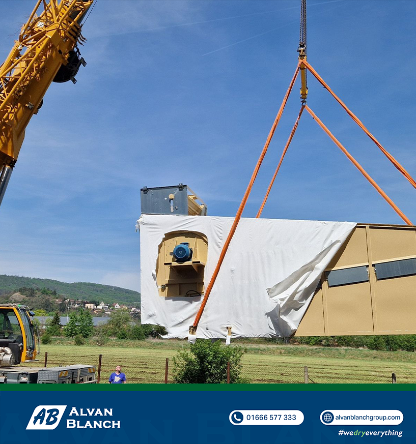 alvanblanch's tweet photo. IT DOESN'T HAVE TO BE GREEN.

Last week this left our factory in the UK  and just 2 days ago, it safely arrived with our customer in the Czech Republic.

Another smooth journey, showcasing the speed and reliability of our team from production to delivery https://t.co/BwOTf7l1Pu