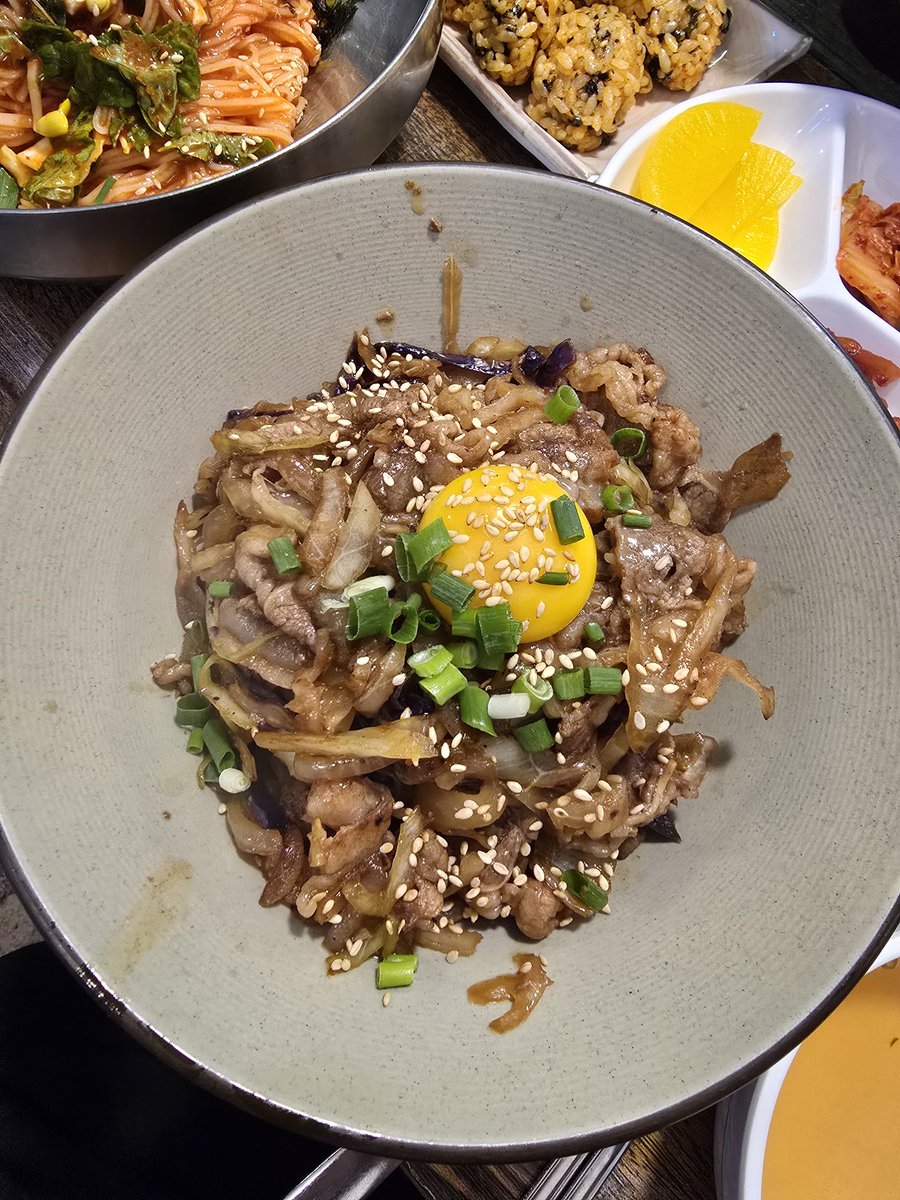 밥티 tweet media