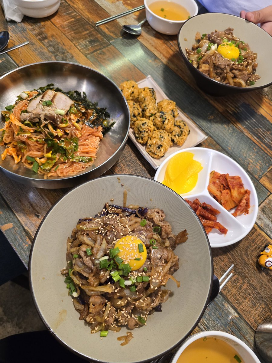 밥티 tweet media