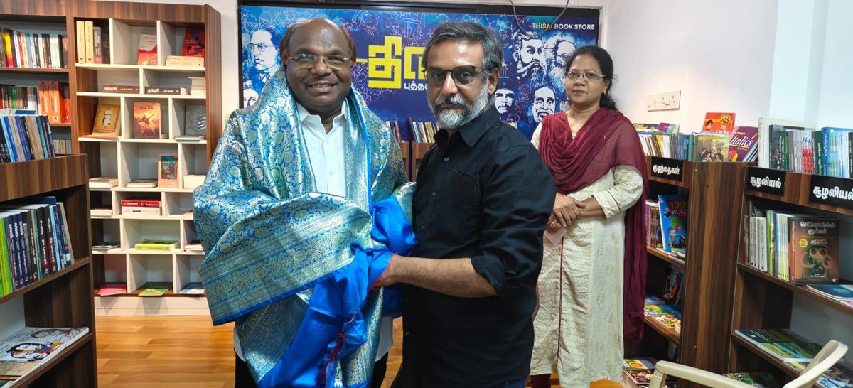 may17iyakkam's tweet photo. மரியாதைக்குரிய மாநிலங்களவை உறுப்பினர், திராவிட முன்னேற்ற கழகத்தின் மூத்த பொறுப்பாளர், சிந்தனையாளர்,  திருமிகு பேராசிரியர் கான்ஸ்டன்டைன் அவர்கள், தமிழ் மொழிக்காக உயிர்க்கொடை அளித்த  மொழிப்போர் ஈகியர் மறைந்த மே17 இயக்கத் தோழர் சிவா திலீபன் அவர்களின் குடும்பத்தை 05-05-2026 பிற்பகலில் நேரில் சந்தித்து, ஆறுதல் தெரிவித்தார்.

தமிழ் மொழிக்கென 2026ம் ஆண்டு மார்ச் மாதம் 18ம் தேதி இன்னுயிர் ஈந்த தோழர் சிவா திலீபனின் குடும்பத்திற்காக பங்களிக்க வேண்டுமெனும் உயரிய தமிழின, தமிழ் மொழி உணர்வில், தான் மாநிலங்களவை உறுப்பினராக பெற்றுக்கொண்ட முதல்மாத வருவாயில் பெரும்பகுதியை தோழர் சிவா திலீபன் குடும்பத்தின் நலனுக்காக நன்கொடையாக சிவா திலீபனின் இணையர் தோழர் கீதா எனும் இசைமொழி அவர்களிடத்தில்  கையளித்தார். உடன் தோழர் திருமுருகன் காந்தி மற்றும் மே17இயக்கத் தோழர்கள் இருந்தனர். பேராசிரியரின் தமிழின உணர்விற்கு தலைவணங்கி, மே17 இயக்கம் சார்பாக  நன்றி தெரிவிக்கிறோம்.

திருமுருகன் காந்தி
மே பதினேழு இயக்கம்.