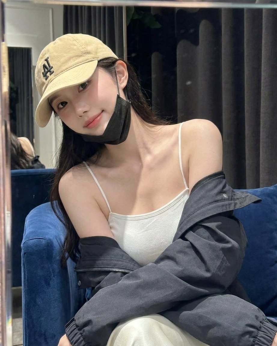 违规真发不出，只能发X了...🥺 

现在是18:23

我刚拍的形体课照......    

有人要看吗 🙋🏻‍♂️新鲜的📷📷 🫣🫣   

❤️的F https://t.co/oogC8m1u9N
