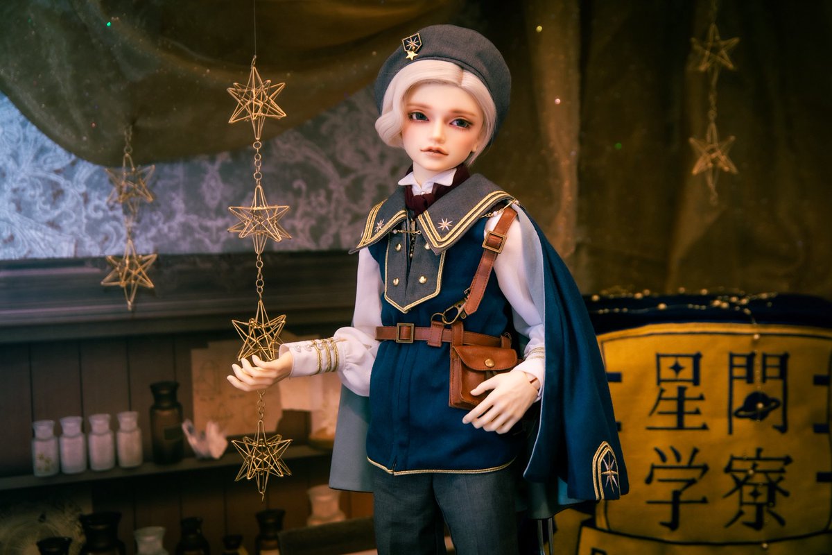jeradoll's tweet photo. お迎えセレモニーして来ました🌟

撮影スペース、制服で撮るとそこに住んでいるみたいにぴったりで嬉しかったです😍
あんちんも連れて行きたかった〜

#星間学寮 #星響祭 https://t.co/NdJOjfvFLu