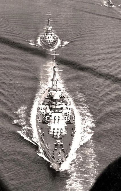 TAmarcord's tweet photo. #Navy, the #battleships "#Cavour" and "#Cesare" at sea during the #navalparade (famous "Rivista H") of 5 May 1938 in the #Gulf of #Naples.
Details: https://t.co/bHaeseT0e4
#regiamarina #battleship #corazzata #warship #ww2 #giuliocesare #marinamilitare https://t.co/E3W4lgooLE