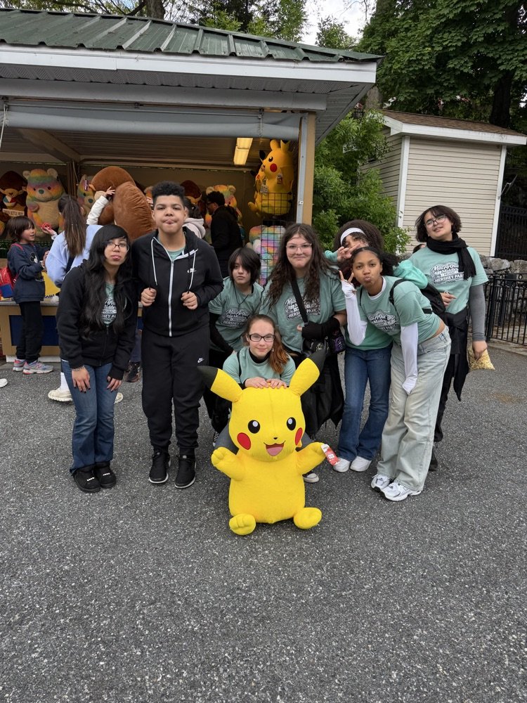 MacArthurAACPS's tweet photo. The MacArthur Music department had a very SWEET time at Hershey Park last Saturday for Music in the Parks. Band, orchestra, &amp; chorus all received 1st place in their categories &amp; a 7th grade chorus student won Best Overall Vocalist for his solo. #aacpsawesome #belonggrowsucceed https://t.co/lwes0DNcqM