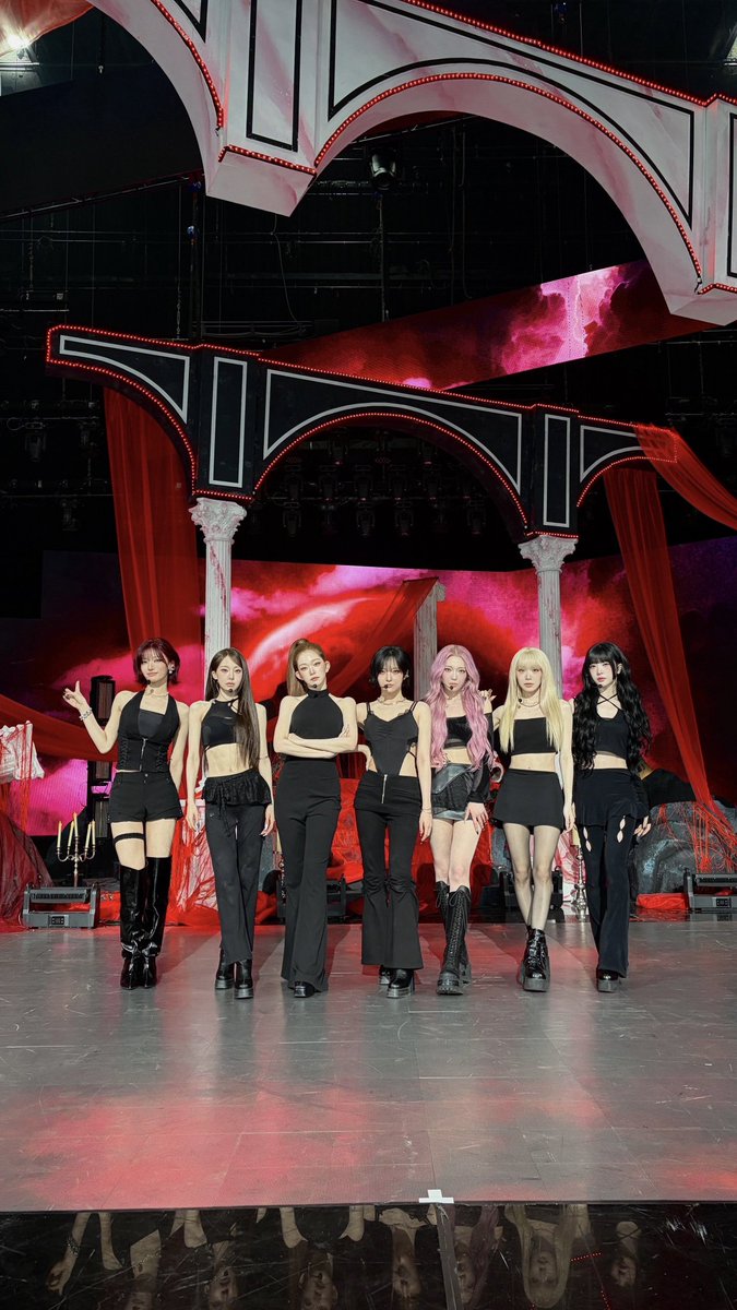 suhyaeon's tweet photo. we’re coming ZAP to our first music show in music bank today. ⚡ https://t.co/TelQLoMmpK