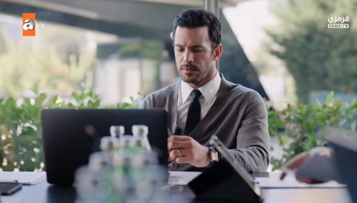Gardenelaz's tweet photo. Selim, the ideal character in the world of TV series, could have become a legend if it weren't for the audience's bad taste.🤍🫶🏻
#BarışArduç #AşkveGözyaşı https://t.co/GzGS9QPmoZ