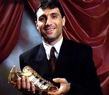 Simply football tweet media