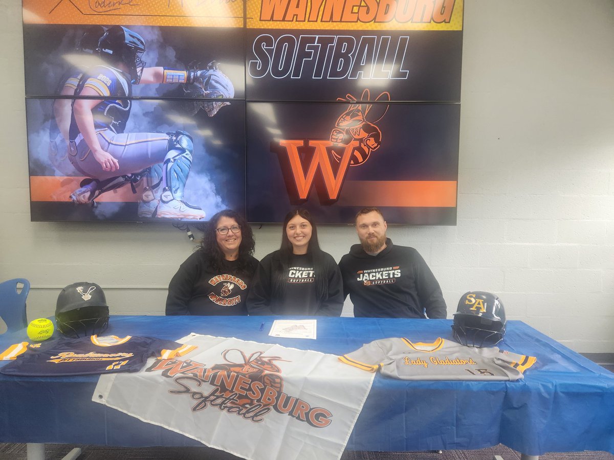 southallegheny's tweet photo. 🎉 SIX more seniors signed Letters of Intent to continue academic &amp; athletic careers at the collegiate level! 💙💛
🥎 Cadence McBride  Waynesburg 
🥎 Carrera Conley  La Roche 
🏐 Ava Luft   Bethany
⚾ Dillon Pomocki  Union
🏈 Layton Adams  Muskingum 
🏈 Markus Hanson  Clarion https://t.co/fQ6Yift5LW