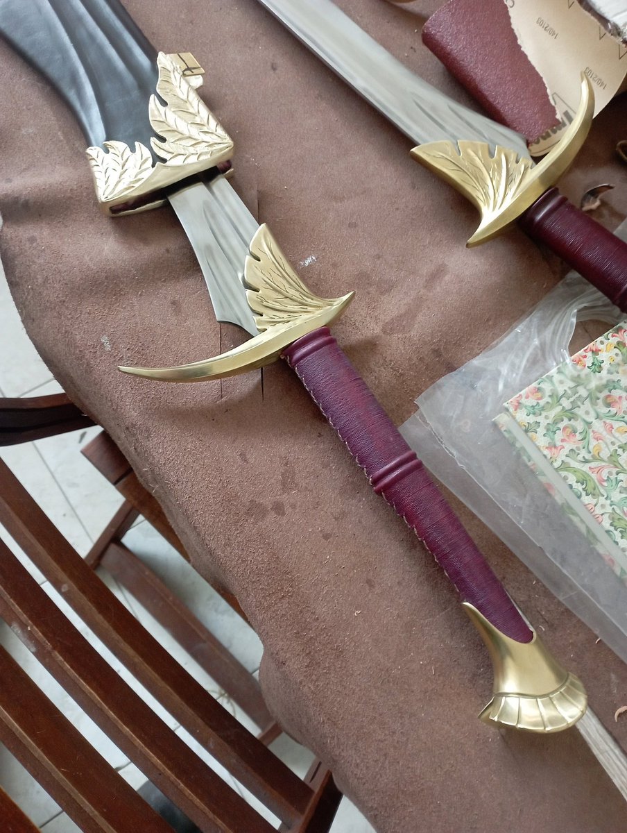 Arann Reichhardt Swordsmith tweet media
