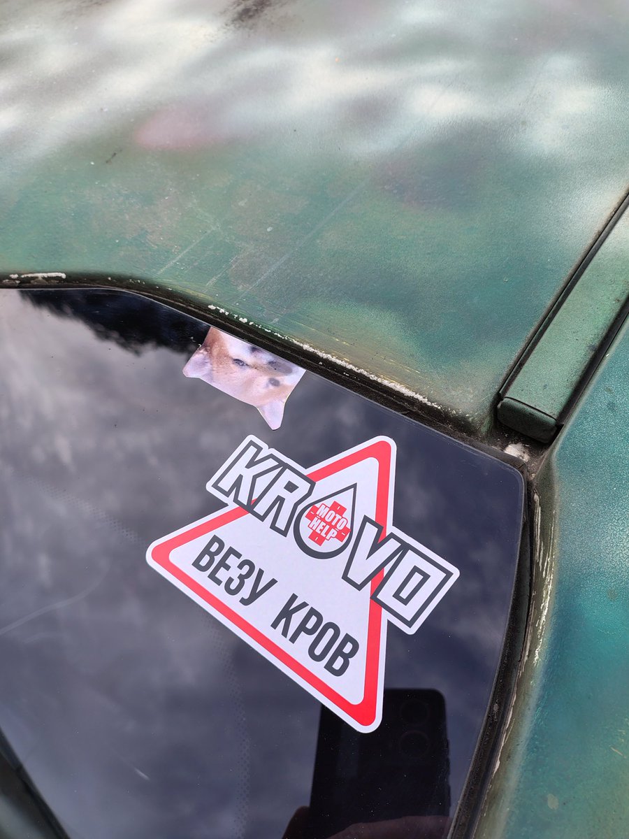 hottaspotta's tweet photo. Heute geht es mit @LightyDjan zum Ausliefern von Blutspenden. Die Organisation #motohelp versorgt mit seinen Freiwilligen in @kyiv die Krankenhäuser. https://t.co/dq25FsX2DA