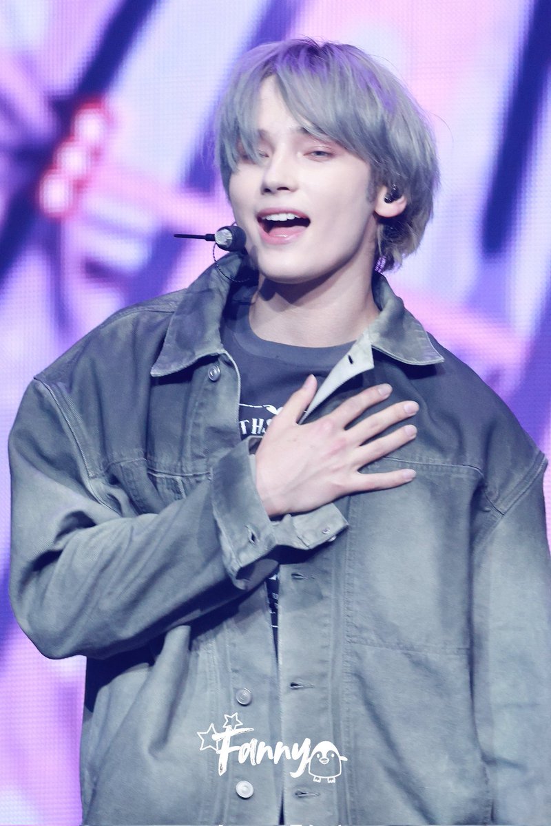240615 Weverse Con 
저는 휴닝카이 입니다아응 ! (ฅ´ω`ฅ)❤️

#휴닝카이 #HUENINGKA
#ヒュニンカイ #TXT 
#투모로우바이투게더 
#TOMORROW_X_TOGETHER