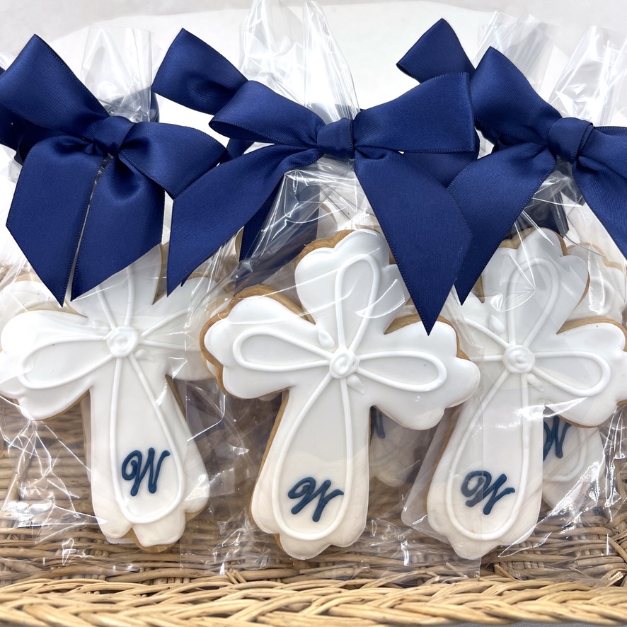 sbracken3's tweet photo. https://t.co/KVzcmE4AB4 ✨ Celebrate First Communion with our beautifully decorated cookies! 🍪 Order now! 

#FirstCommunion #partyplanning #FirstHolyCommunion #HolyCommunion #FirstCommunionDay #FaithCelebration #ChristianCelebration #ChurchCeremony #ReligiousCelebration https://t.co/Pt8YJ5KoRL
