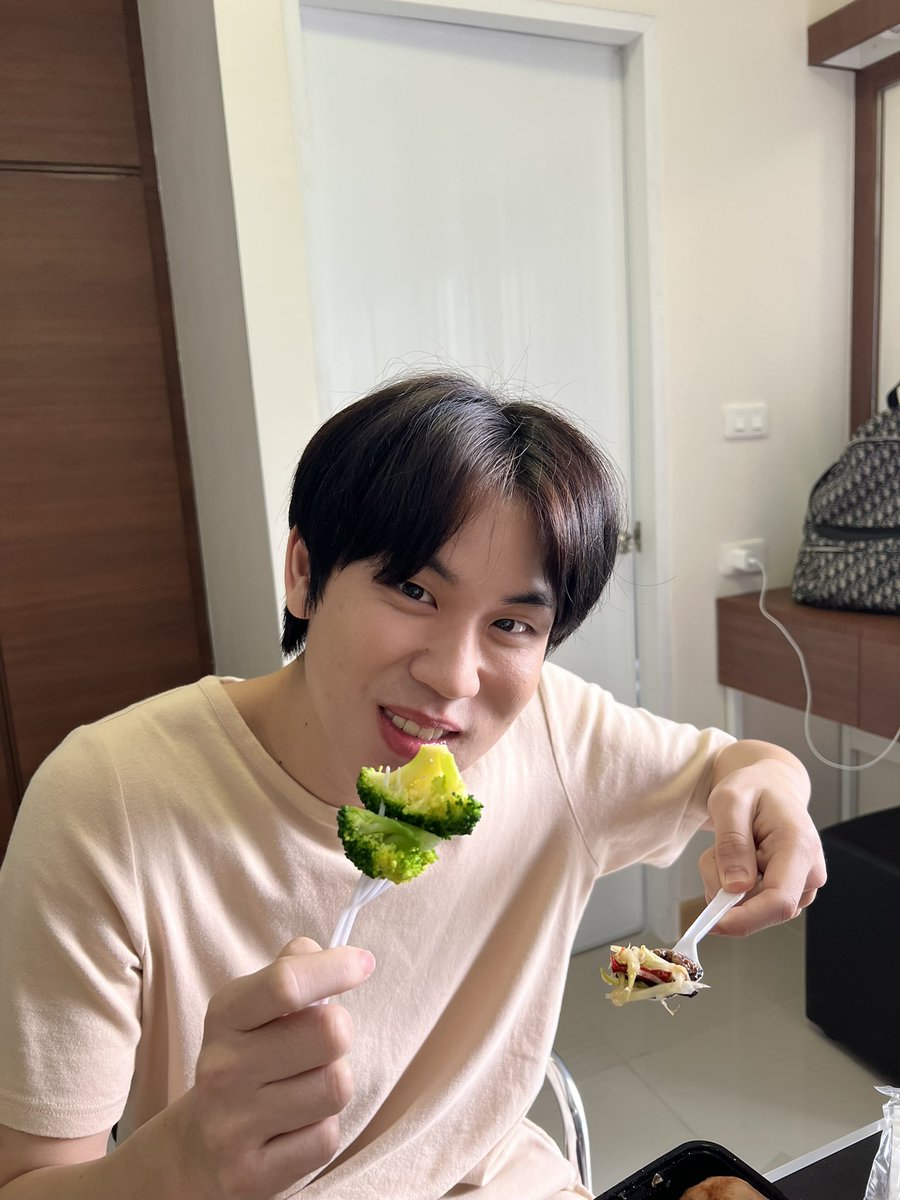 CenPhnas's tweet photo. เปรมเปรมชวนอิสๆผักเขียวคับ
#prem_space https://t.co/YC2ViBcU2T