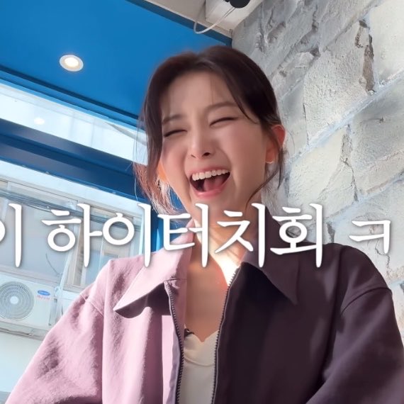 𝐚𝐧𝐲𝐰𝐡𝐞𝐫𝐞 𝐛𝐮𝐭 tweet media