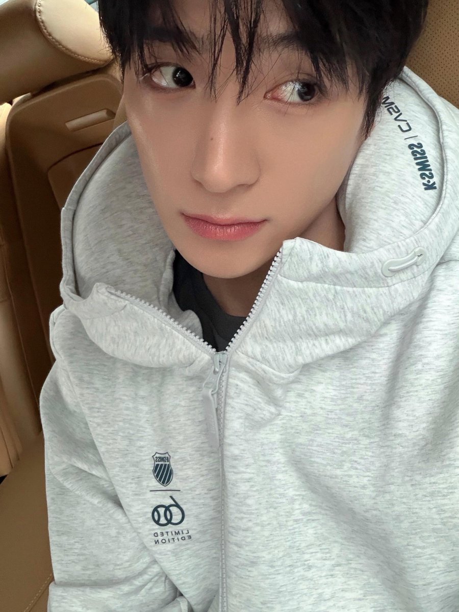 코이 tweet media