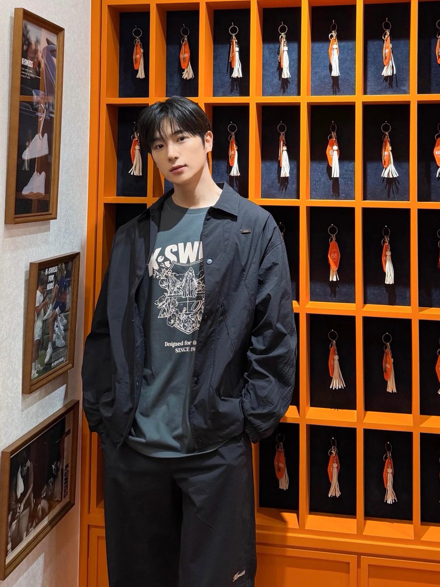 코이 tweet media