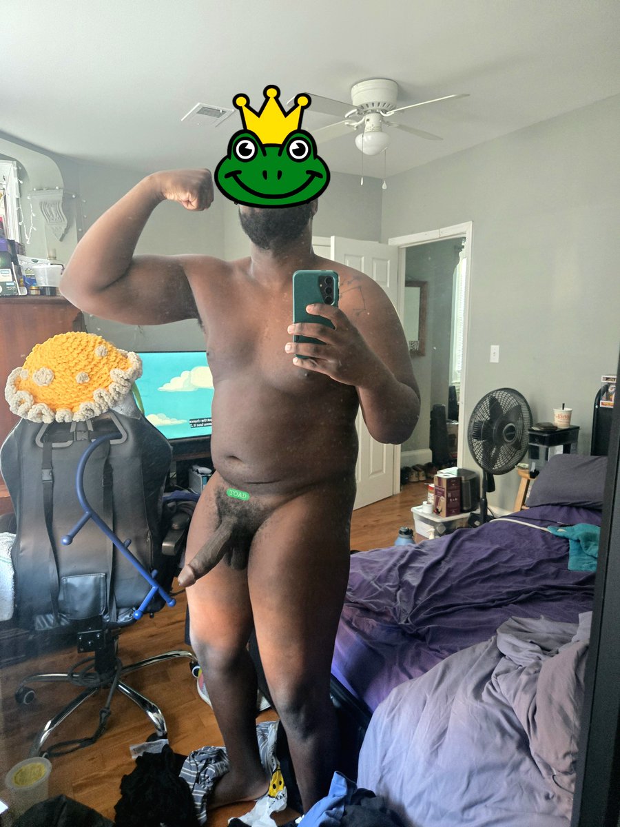 toadbigwell's tweet photo. Rise &amp; shine hairy booties 
✨🐸✨ https://t.co/HOxEB67aky