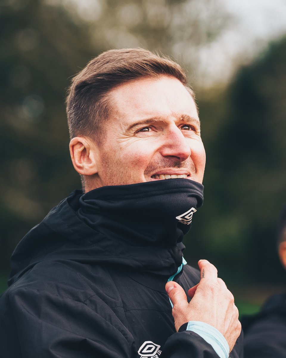 CambridgeUtdFC's tweet photo. Barry. Barry Corr. 💛🖤 https://t.co/QUVKaQ8XW7