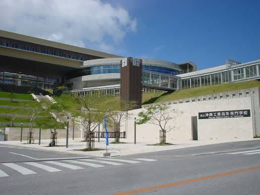kplatinum5's tweet photo. 本日は沖縄高専に企業説明会に行きました。
私の母校ですが、高専生は優秀なので毎年採用したいです。
#高専生 
#高専 https://t.co/JXanW6OBsO