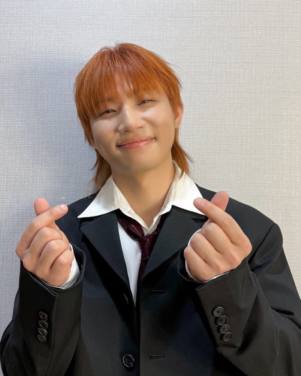 D-LITE tweet media