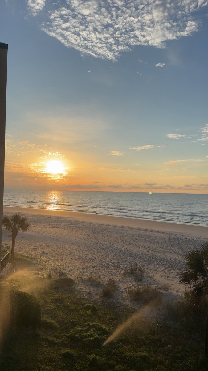 tbones5367's tweet photo. Beautiful view https://t.co/uAhtO8qAF5