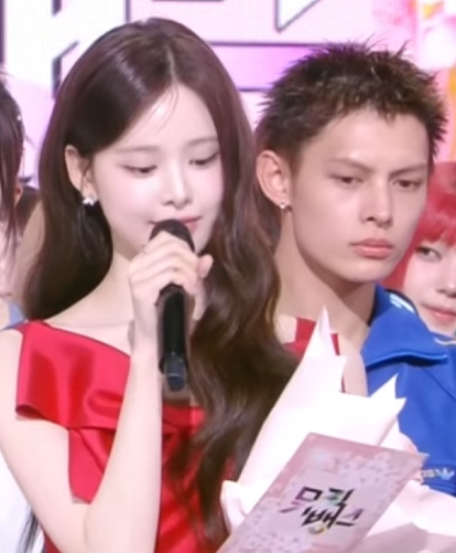 isgvlad2's tweet photo. James and Jeemin continue Beomgyu and Minju tradition 😭 https://t.co/29SnOccjbg