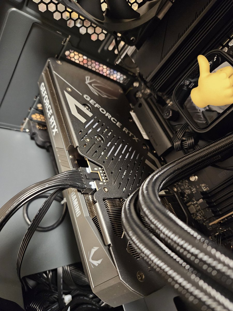 Ryzen7水冷 RTX5070 DDR5 64GB 来たぜ男のロマン！！これで勝つる