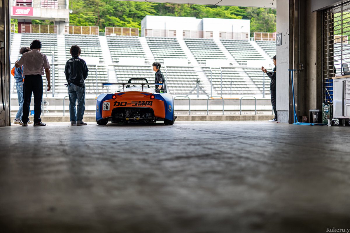 Kanta_motor_22's tweet photo. レースウィーク初日終了しました!
明日の決勝予選に向けて良いデータが得られました!チーム全員で頑張りますので明日の予選決勝お運よろしくお願いします‼️
#カローラ静岡
#カロしず
#神明工業
#静岡工科自動車大学校
#satsmsc https://t.co/P8j2FUsxPt