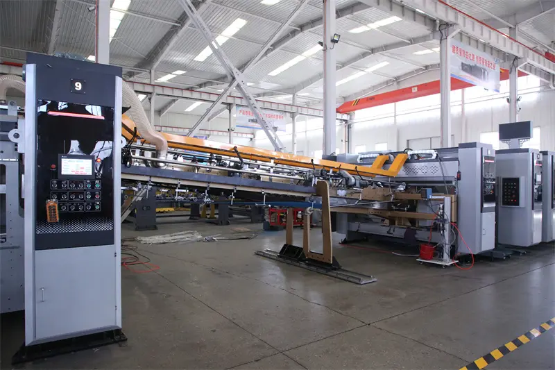 LukeXiaoyuan's tweet photo. (FFG) CZXY-922 vacuum transfer FFG box making line integrates printing, gluing &amp; forming in one process. High output up to 300–400 boxes/min.

🌐 https://t.co/KzZ8xEJX6G 📧 luke@czxypack.com

#czxypack #ffg #cartonmachine #packagingmachine #corrugatedbox #printingmachine https://t.co/XfLO6YQCk4