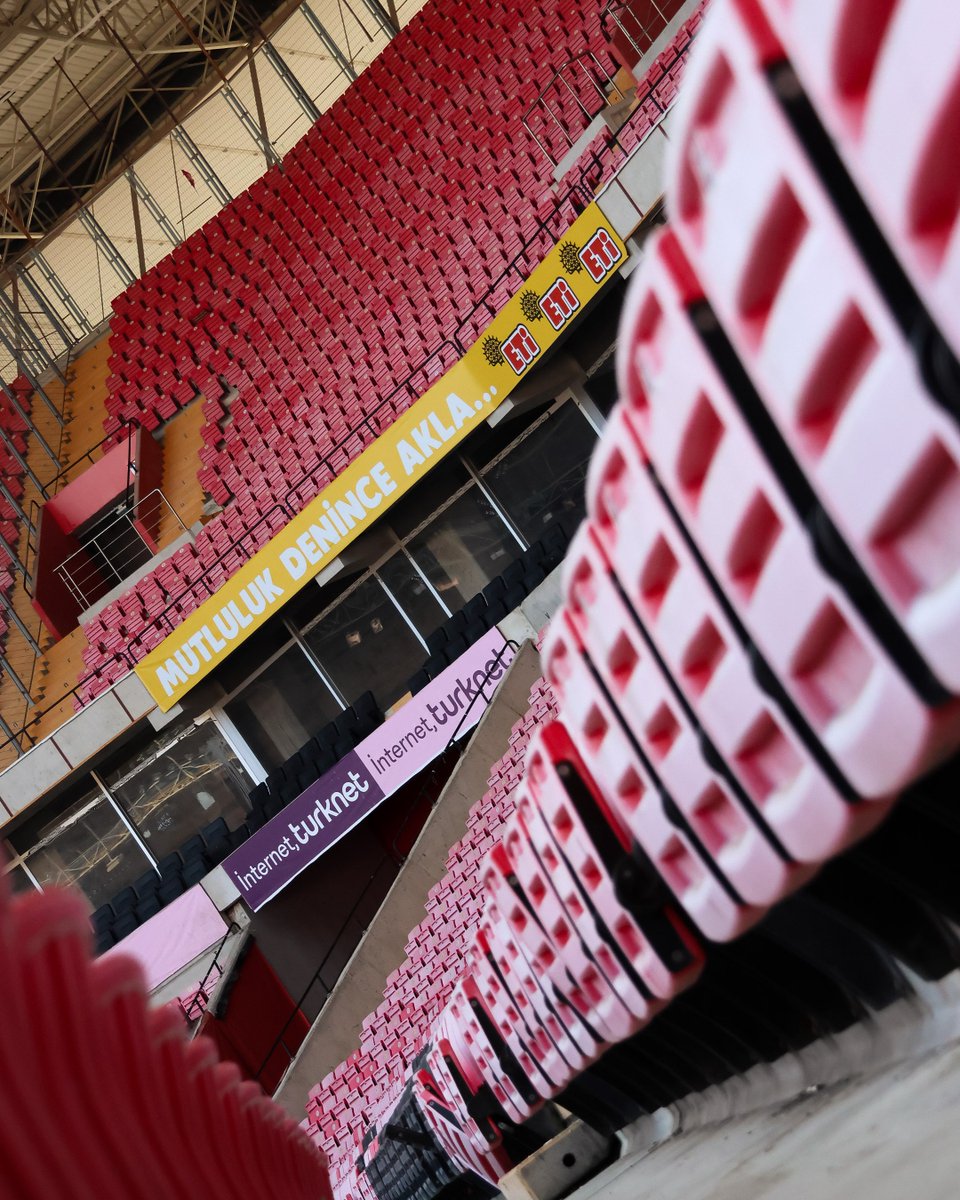 Eskisehirspor's tweet photo. Stadyumumuz karşılaşma için hazır. ✅ https://t.co/b9fDBgztiH