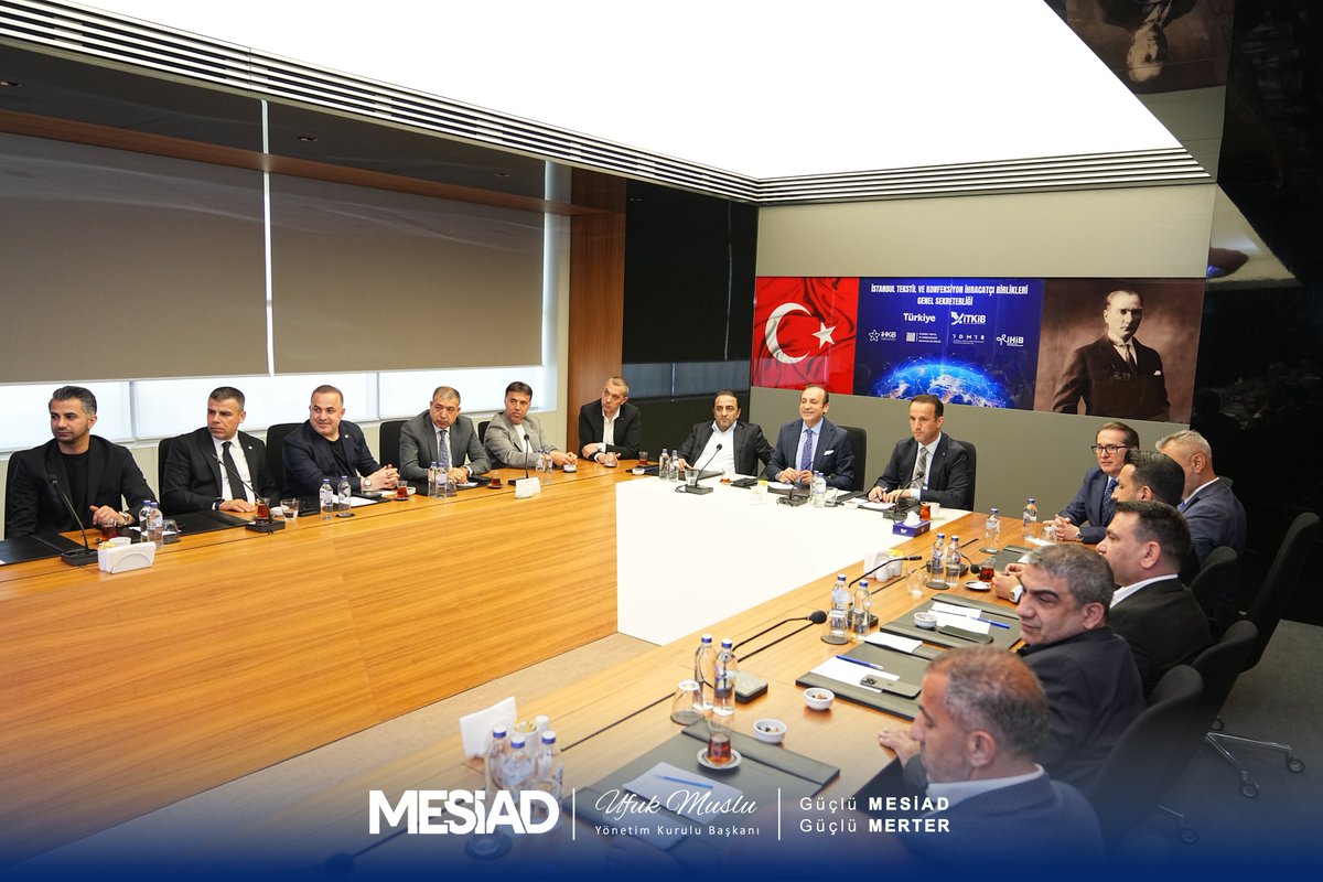 ufuukmuslu's tweet photo. MESİAD Yönetim Kurulu Başkanımız Sn. Ufuk Muslu, Yönetim Kurulumuz, Genç MESİAD ve MESİAD İş Kadınları ile birlikte İHKİB Yönetim Kuruluna ve Yönetim Kurulu Başkanı Sn. Mustafa Paşahan’a yeni görev dönemleri kapsamında hayırlı olsun ziyareti gerçekleşti.

Gerçekleşen buluşmada hazır giyim ve tekstil sektörünün geleceğine yönelik değerlendirmeler yapılırken ihracatın güçlendirilmesi, sektörün uluslararası pazarlardaki konumu, ticari heyetler ve kurumlar arası ortak çalışma alanları üzerine karşılıklı fikir alışverişinde bulunuldu.

Aynı zamanda sektör temsilcilerinin birlik içerisinde hareket etmesinin önemi vurgulanırken üretim, ticaret ve ihracat süreçlerine katkı sağlayacak projeler üzerine görüş paylaşımı gerçekleştirildi.

Sn. Mustafa Paşahan ve İHKİB Yönetimine yeni dönemlerinde başarılar diliyoruz, sektörümüze sağlayacakları katkıların artarak devam etmesini temenni ediyoruz.
@ihkibirlik @MesiadMerter 
#ihkib #hazırgiyim #mesiad #tekstil