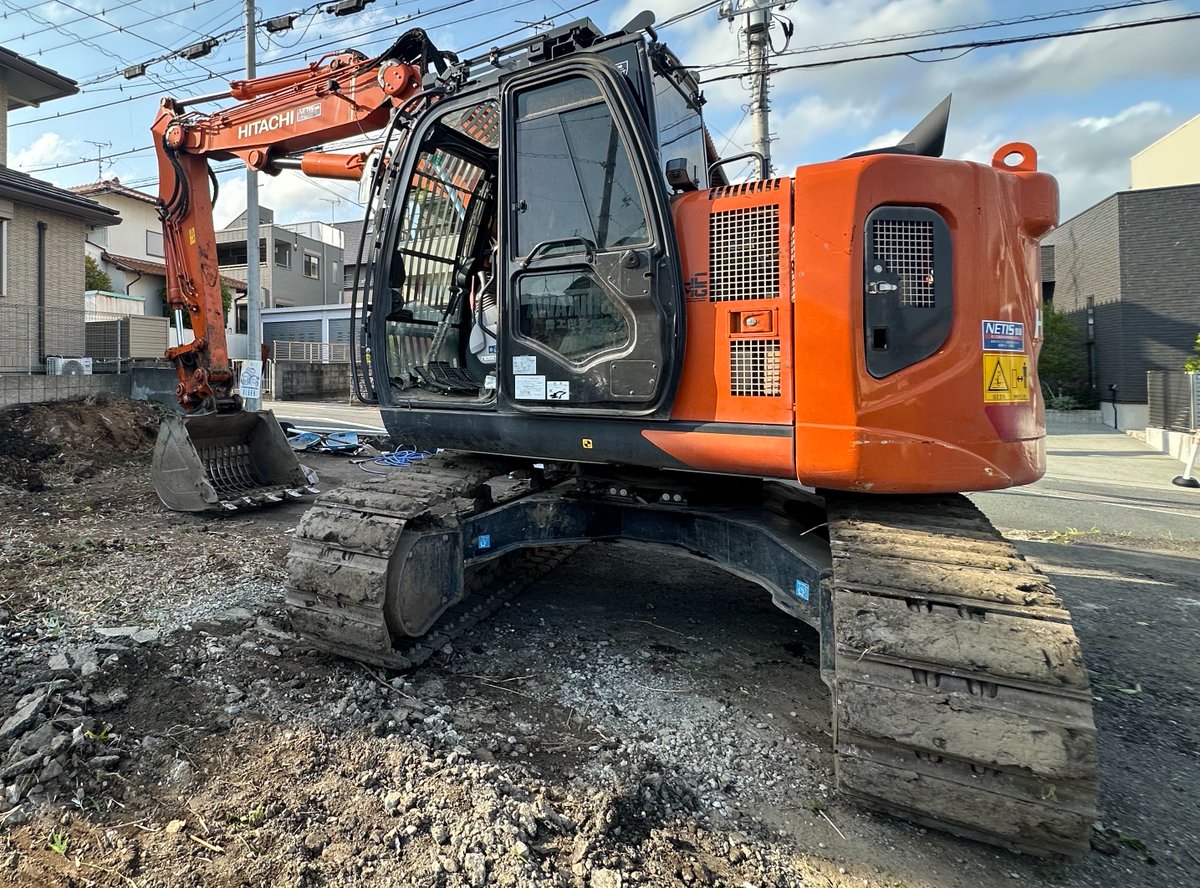 utada0124's tweet photo. 小型建機からレベルアップしました🥰
解体は月曜日取りいく！！
これでやっと合法だぁぁぁぁあ https://t.co/94DWLlfx1p