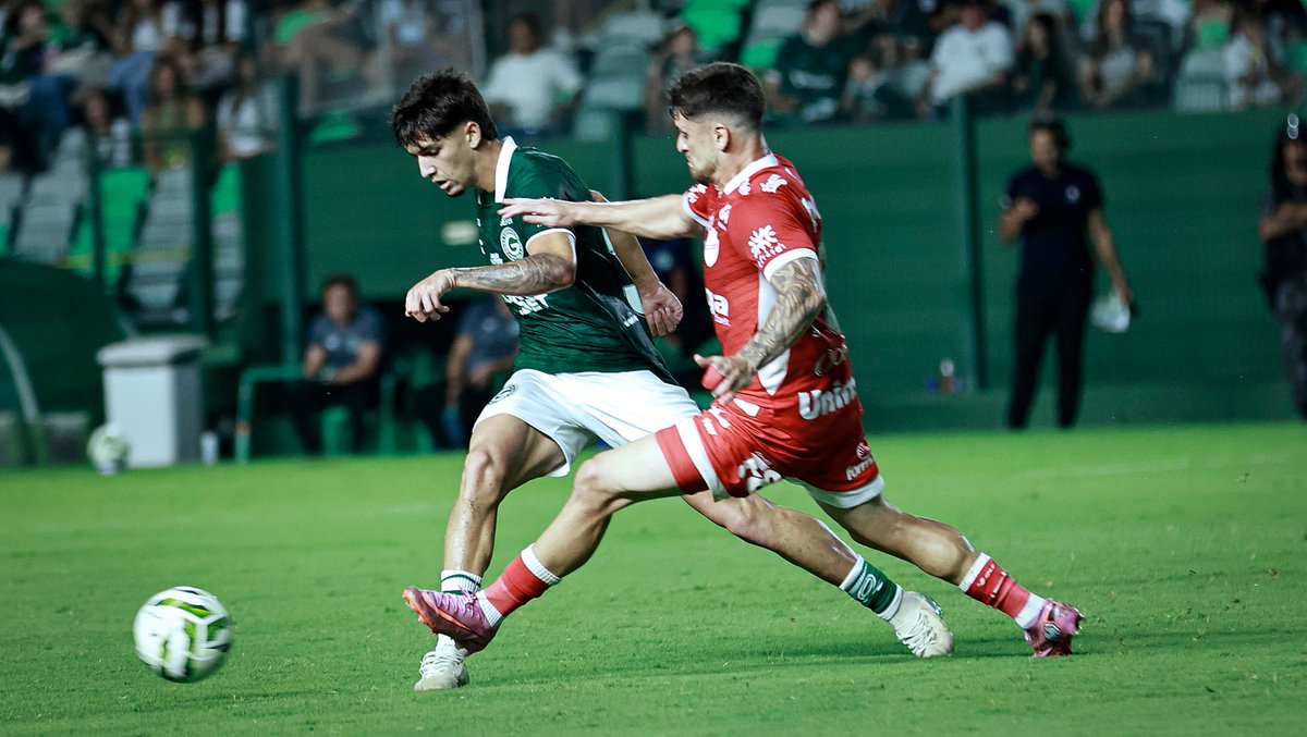 charliepereira_'s tweet photo. RETROSPECTO

@goiasoficial x @VilaNovaFC já se enfrentaram em 333 partidas de acordo com levantamento do projeto @futeboldegoyaz. 

- 154 Vitórias do Goiás (485 gols)
- 88 Vitórias do Vila Nova (349 gols)
- 91 Empates

Foto - Rosiron Rodrigues https://t.co/uxyaUAmsxR