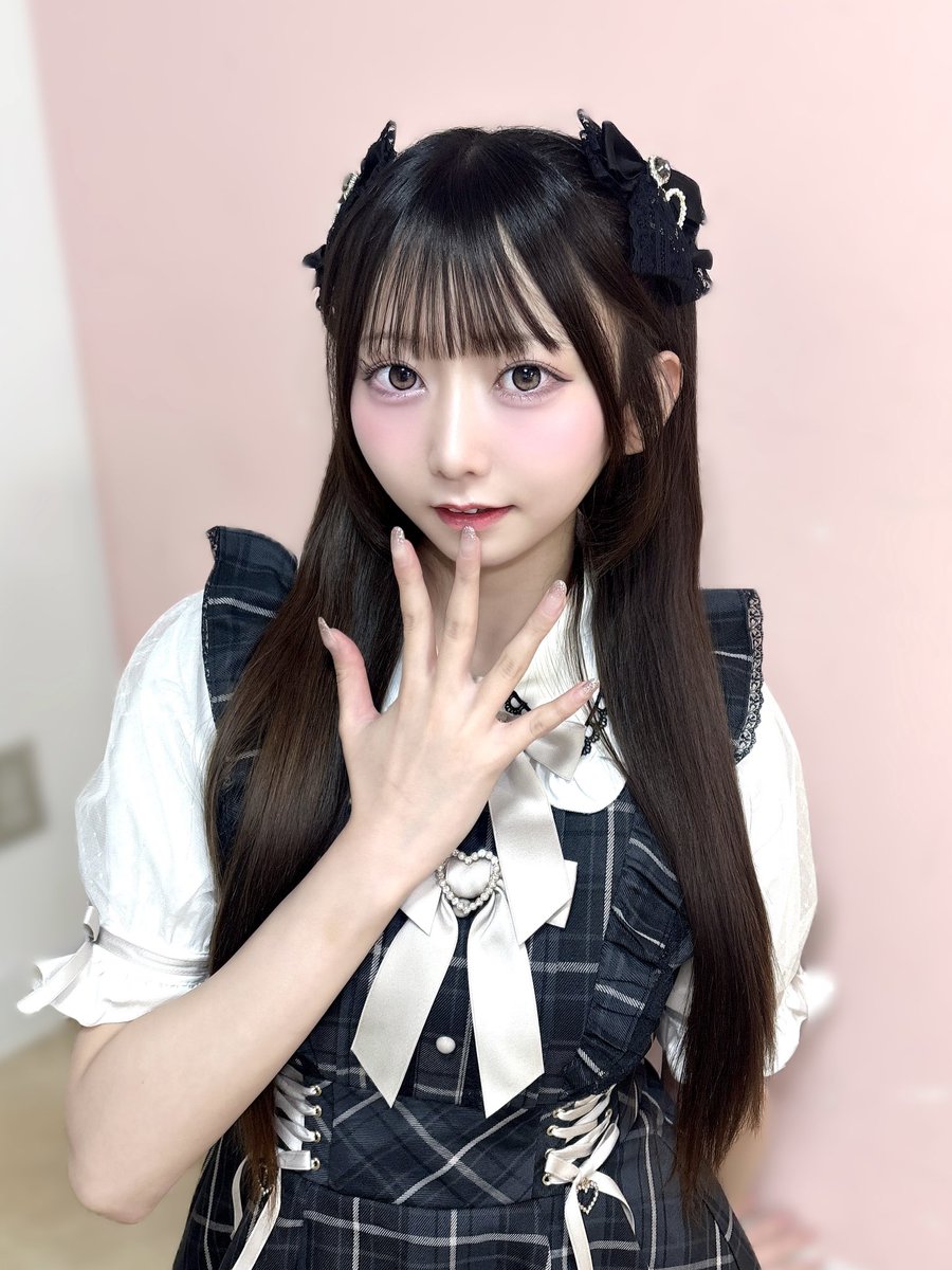 地下アイドル チェキ みっちゃん サイン入り メイド服 美少女 レア 🎀 「アイドル109人展」 🎀 チェキ会お越しくださりありがとうご