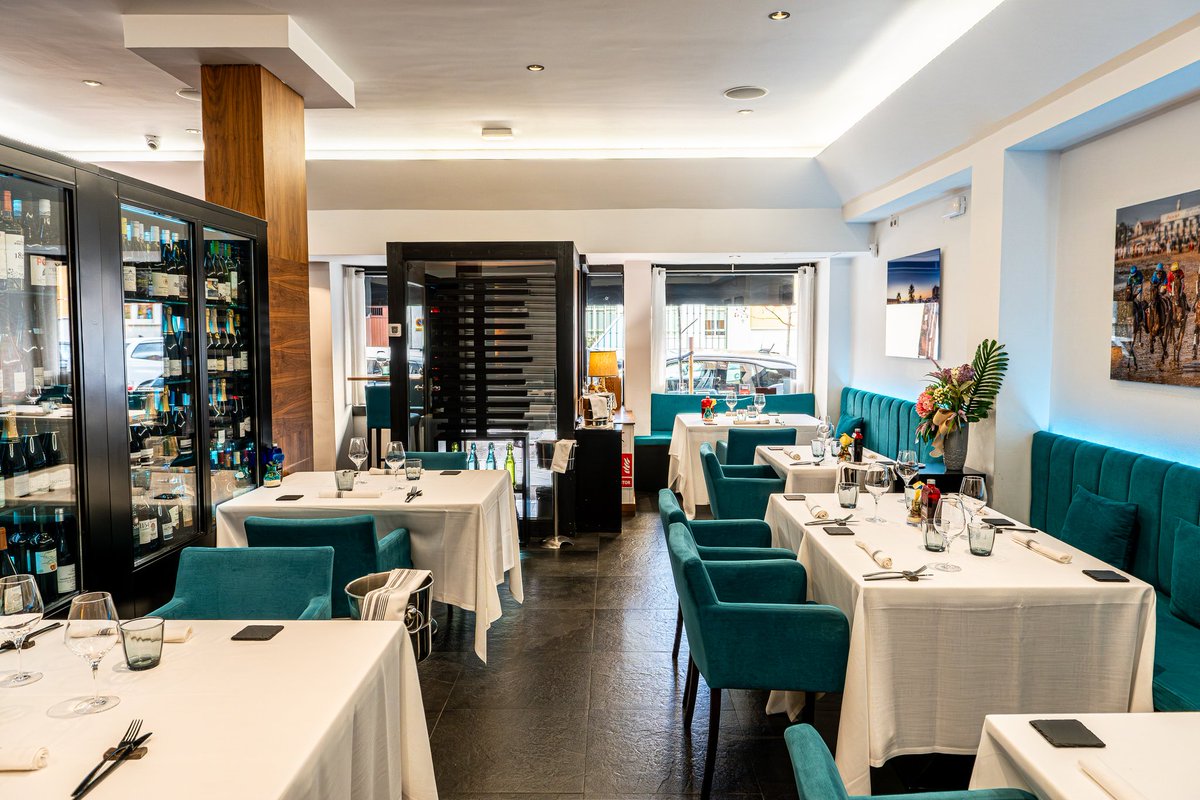 Surtopia's tweet photo. Cocina de autor andaluza en un entorno acogedor que invita a quedarse. Bienvenidos.

Reserva ya tu mesa a través de nuestra web.

📍Calle Núñez de Balboa 106
☎️RESERVAS: 915630364

#surtopia #restaurantemadrid #restaurante #visitmadrid #andalucia https://t.co/I8mZ11w1oH