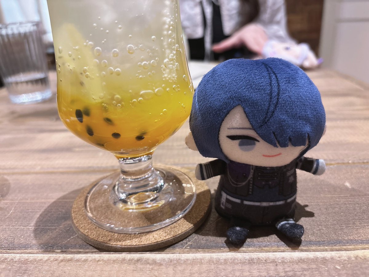 遅くなっちゃったけど
春ちゃんとご飯行ってきた〜！！！
いつから繋がってるのかも前回いつ会ったのかも結局わからずじまいだったけどこれから思い出を紡いでいけば問題無いね😌👍
1日ありがとう！併せも楽しみ😘😘😘