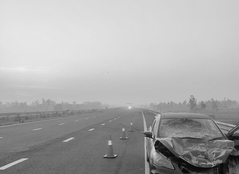 AMITSHU56395941's tweet photo. #बीजेपीसरकार ने फ्री सेवा दी है #gangaexpressway
#चलो आप,जिम्मेदारी आपकी !
#सतर्क रहो -सुरक्षित रहो!
#धीरे चलोगे, तभी जिंदा रहोगे!#speedlimit 60-80km/h
#FullaccessControl 🛣️🫏🐕🦂🐃🦌🦙🙈🚗 https://t.co/vaBSo8XeLX