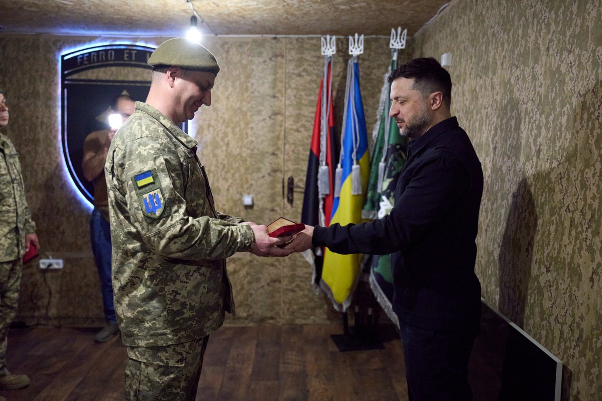 Volodymyr Zelenskyy / Володимир Зеленський tweet media