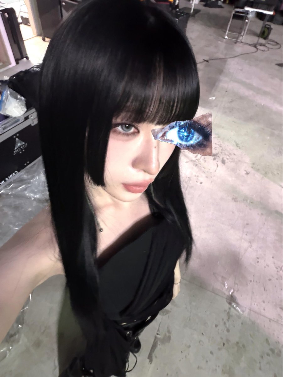 데이 tweet media