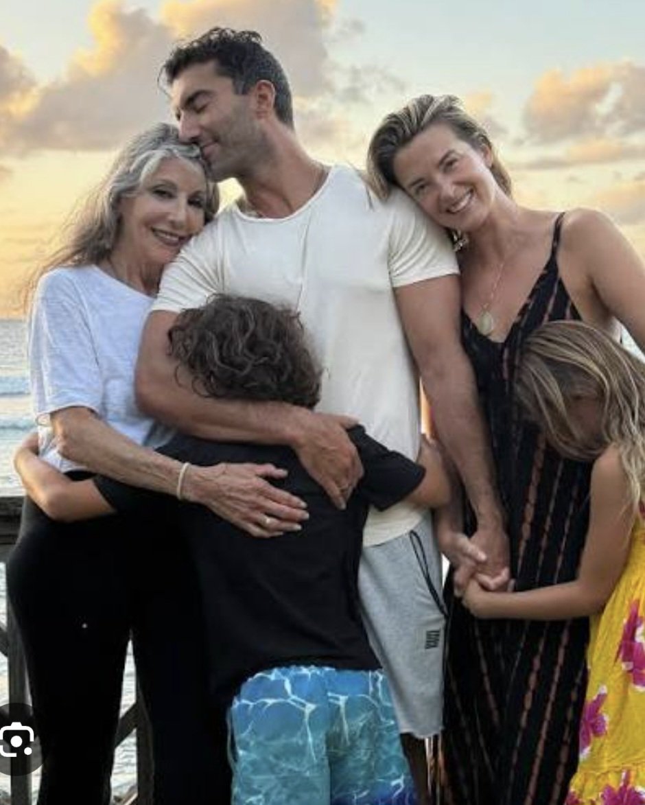 ARCeventosARC's tweet photo. @imdanabowling She was the only one who talked, and talked bullshit because ALL her telling was a LIE. She deserves to be found liable for defamation and pay damages. Because what she did to #Baldoni and family is unforgivable! Women like #Blake or #Amber (now living in Spain) must be exposed. https://t.co/5Aj8OE5tn3
