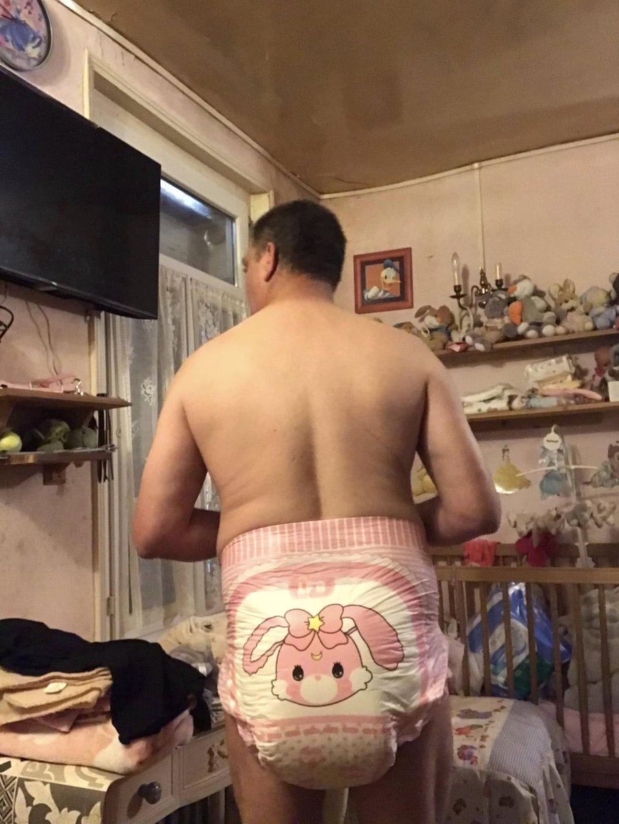 Ready to go to my workshop and the garden - Pret pour aller a mon atelier et au jardin   

#abdl #diaperbaby #diaperboy #babyboy #exposure #reblog #reblogue