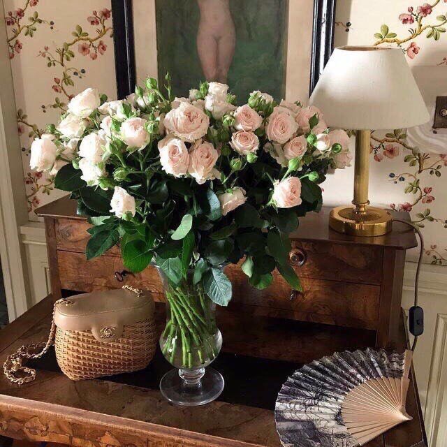 CoutureGivenchy's tweet photo. https://t.co/gQFcuD1sfj