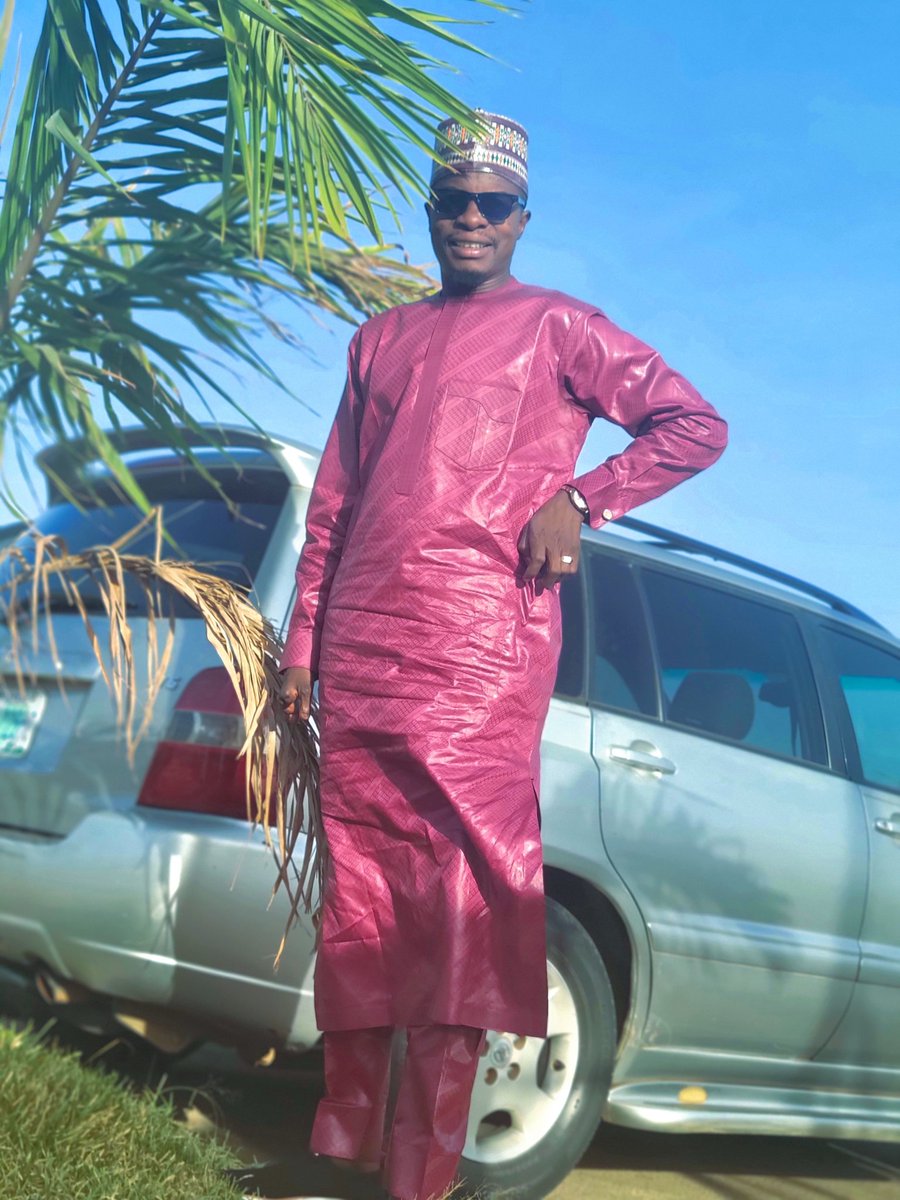 AdamMuhammadIb1's tweet photo. Wadatar zuci, tare da dogaro da abinda ALLAH ya hore maka, shi ke sanya waɗanda su ka fika su ga kamar ka fisu wadata.

Allah ka kara mana arziki, lafiya, Imani da wadatar zuci.

Barka da Jumma'a yan'uwa masu Albarka. https://t.co/gfZhBGNfUd