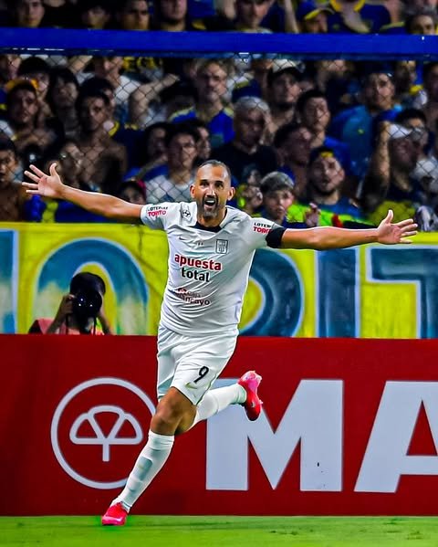 El q no conoce a Dios a cualquier santo le reza 💙