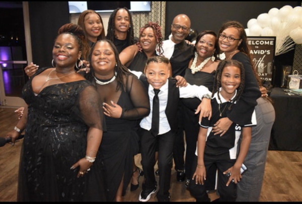 LakiaPrue's tweet photo. Happy Mother’s Day Arvette- Mom/Grandma we love you! #GoodDayDC #Fox5 https://t.co/L5CFZFjNsx