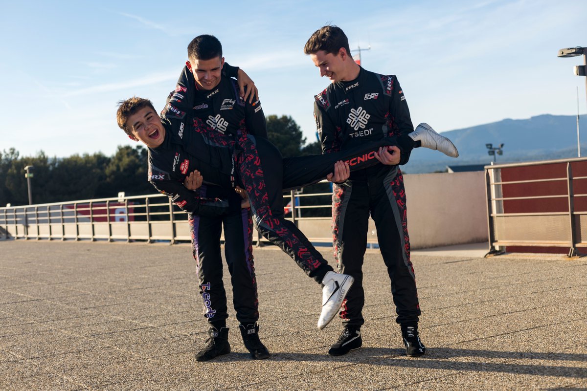 tecnicar_racing's tweet photo. Ladies and gentelmans your Eurocup-3 race drivers!
Β π± @vinyi_arnau96
#E3 #E4 #Eurocup3 #Eurocup4 #F4Spain #SpanishF4 #TecnicarByAMTOG #TCode #RoadToF1 #SingleSeaters #WeLiveForRacing https://t.co/99E1ktypva
